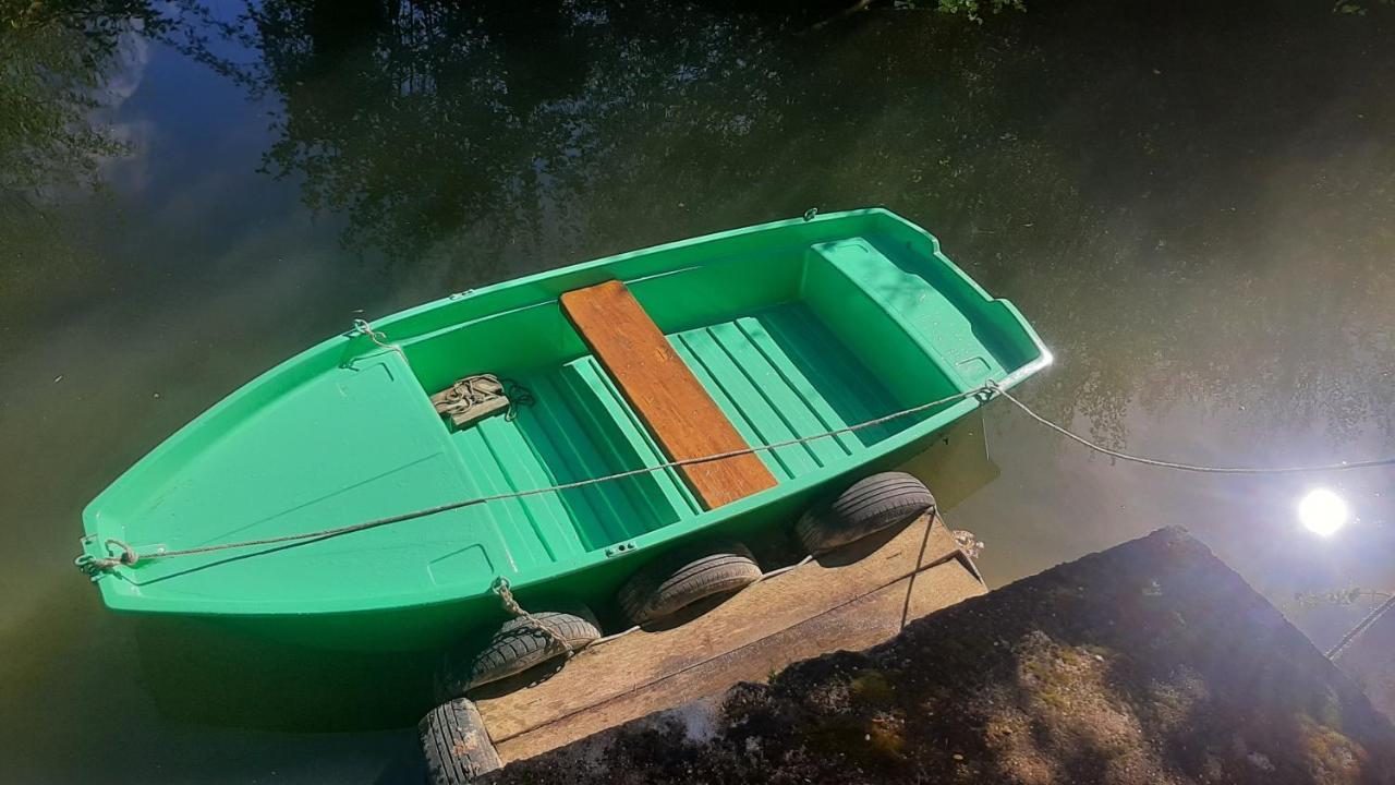 Le Gite Embarque - Gere Par Presta-Zen'Services - Barque Electrique En Supplement Verdun-sur-Meuse Esterno foto